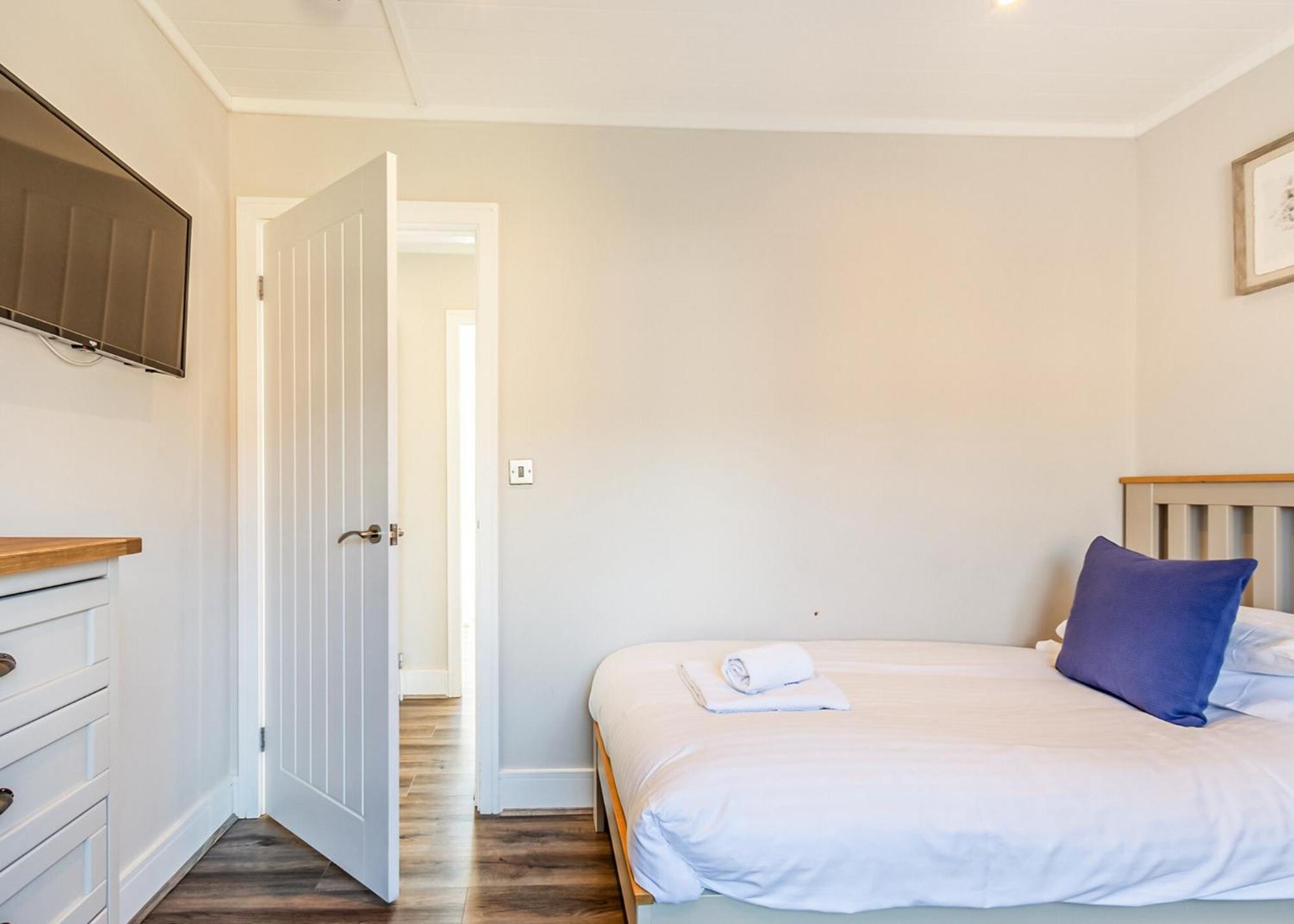 Waterside Hambleton Lakeside Lodges Poulton-le-Fylde Room photo